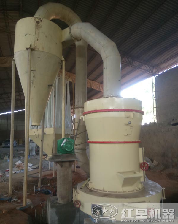江西客戶的磨粉機(jī)安裝現(xiàn)場