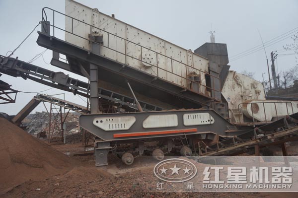 建筑垃圾處理粉碎現(xiàn)場