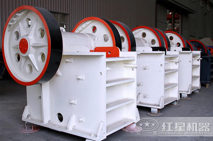 鄂式破碎機(jī)圖 鄂式破碎機(jī)圖