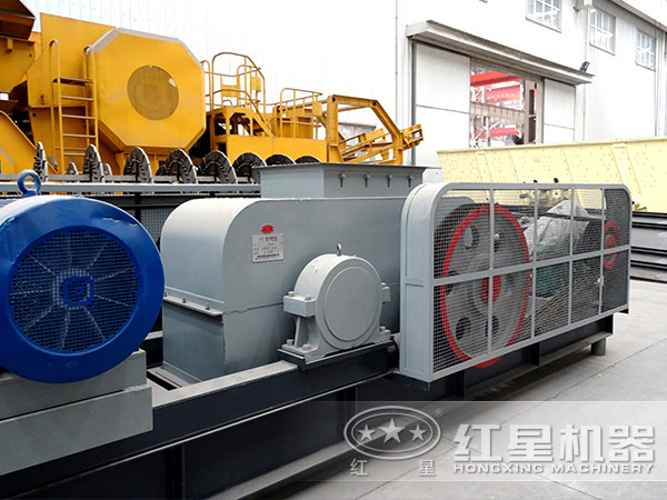 輥式破碎機(jī) 輥式破碎機(jī)