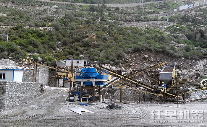 破碎生產(chǎn)線現(xiàn)場