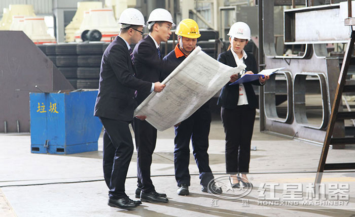 技術(shù)人員為用戶詳細解疑答難