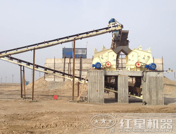 中碎反擊式破碎機(jī)