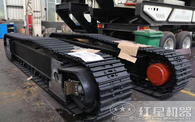 履帶配件準(zhǔn)備組裝