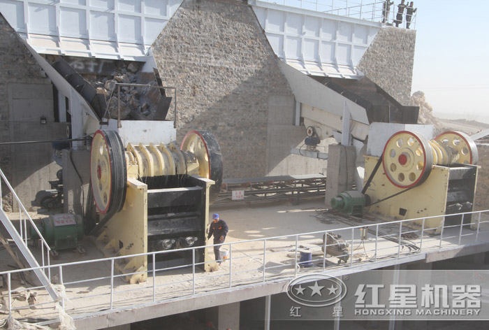 1200tph粉石機(jī)現(xiàn)場(chǎng)作業(yè)圖 1200tph粉石機(jī)現(xiàn)場(chǎng)作業(yè)圖