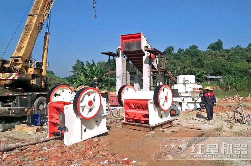 69顎破機安裝現(xiàn)場