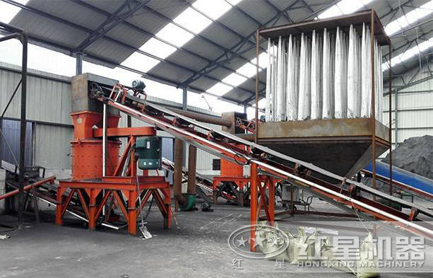 復(fù)合式破碎機作業(yè)現(xiàn)場