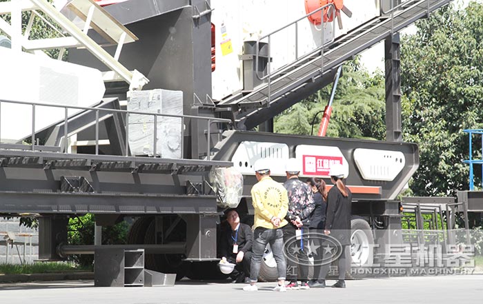 紅星移動(dòng)破碎站用戶實(shí)地考察 紅星移動(dòng)破碎站用戶實(shí)地考察