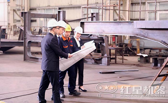 紅星技術(shù)人員車間現(xiàn)場指導(dǎo)