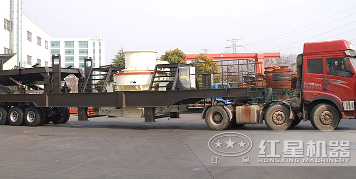 沖擊式移動(dòng)破碎站車頭牽引就能開(kāi)著走