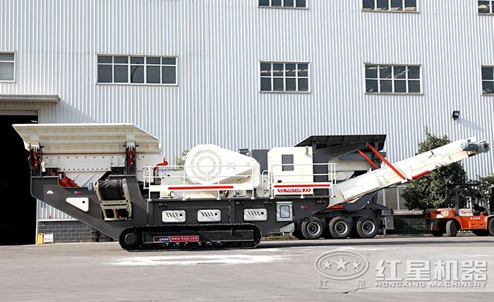 履帶移動(dòng)碎石機(jī)