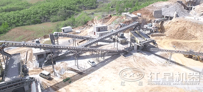 復(fù)雜的生產(chǎn)線(xiàn)