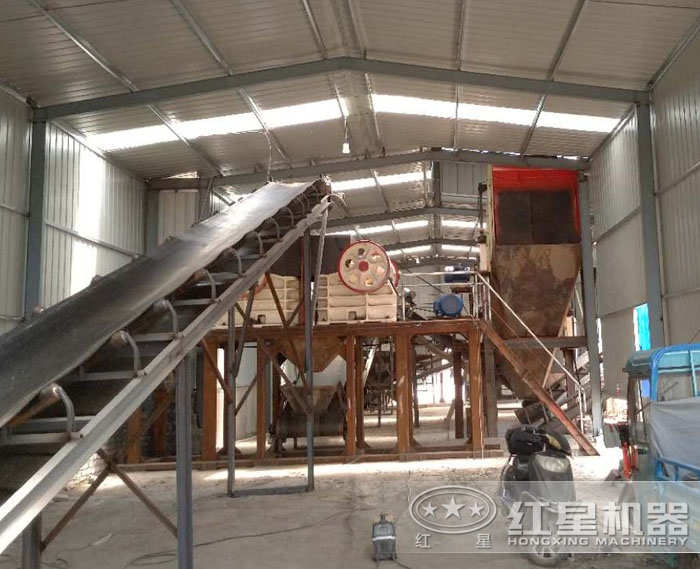 碎石設(shè)備-細(xì)碎顎破機(jī)