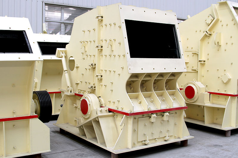 HD德版反擊式破碎機(jī)