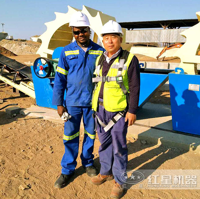 贊比亞利文斯敦大型洗砂機(jī)運(yùn)行現(xiàn)場(chǎng)工作人員 贊比亞利文斯敦大型洗砂機(jī)運(yùn)行現(xiàn)場(chǎng)工作人員