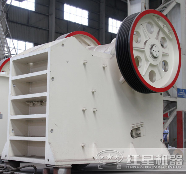 大型顎式破碎機