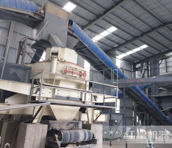 沖擊式破碎機工作現(xiàn)場