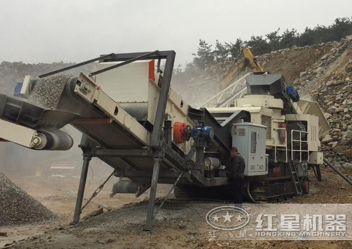履帶移動石料破碎機 客戶現(xiàn)場