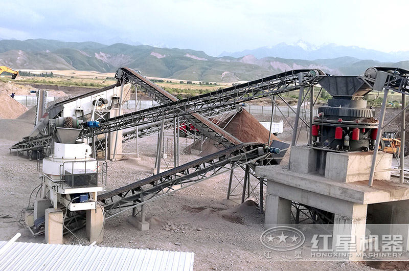 石頭磨沙子生產(chǎn)現(xiàn)場(chǎng)