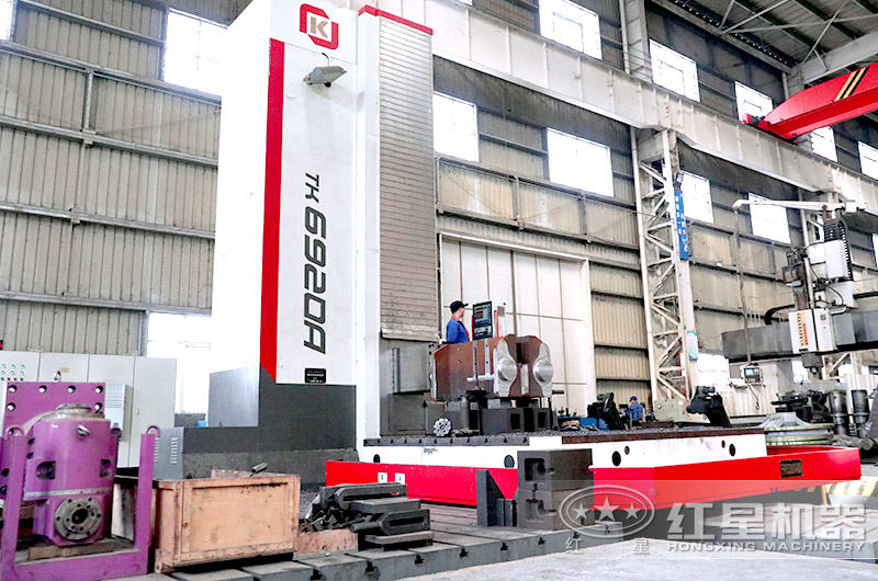 紅星移動(dòng)制沙機(jī)車間