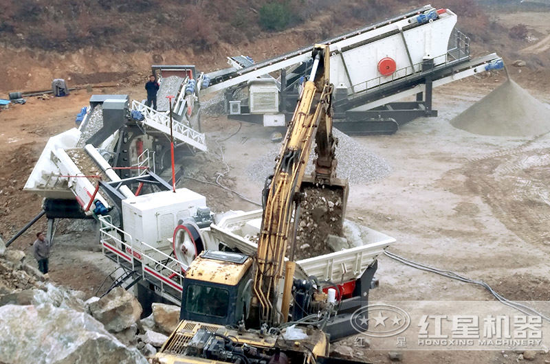 履帶配置下的可移動(dòng)鵝卵石制沙機(jī)