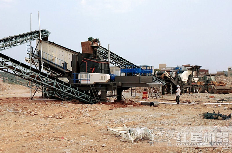 可移動(dòng)式反擊破碎機(jī)