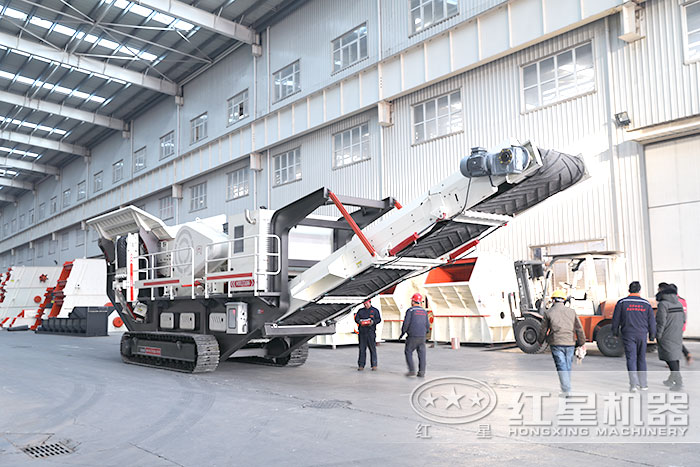 紅星移動(dòng)大型碎砂機(jī)車間展示