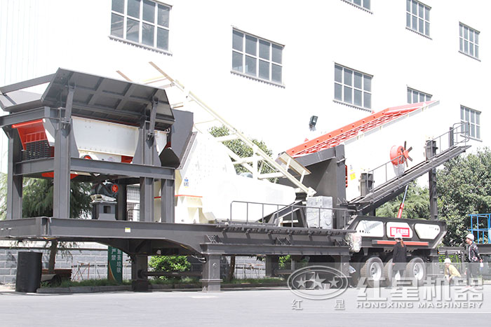 紅星機(jī)器輪胎車載粉碎機(jī)