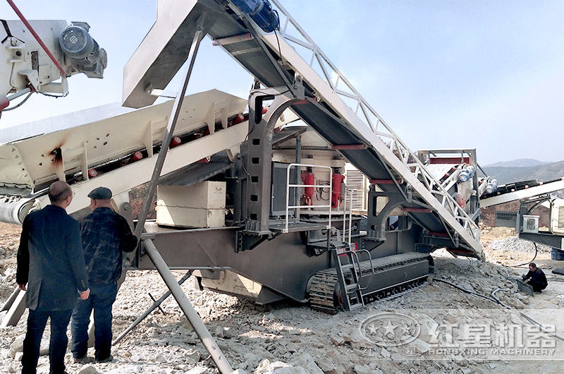 履帶液壓巖石粉碎機(jī)直達(dá)用戶現(xiàn)場(chǎng)