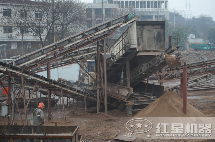 建筑垃圾破碎現(xiàn)場 建筑垃圾破碎現(xiàn)場