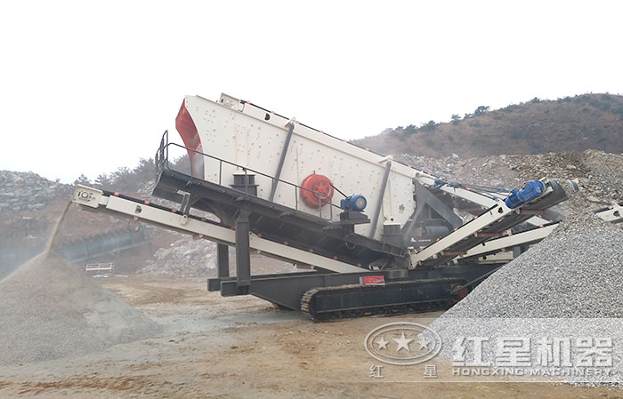 履帶移動破碎機(jī)施工作業(yè)現(xiàn)場 履帶移動破碎機(jī)施工作業(yè)現(xiàn)場