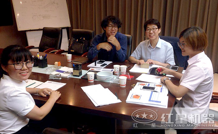 與客戶商議下一個訂單細節(jié)