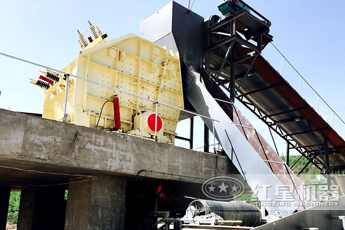 大型反擊破碎機(jī)