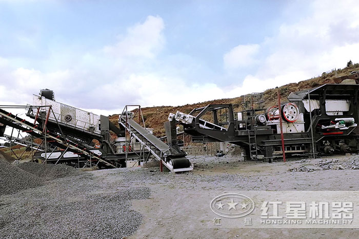 移動(dòng)鄂式破碎機(jī)/移動(dòng)圓錐破碎機(jī)