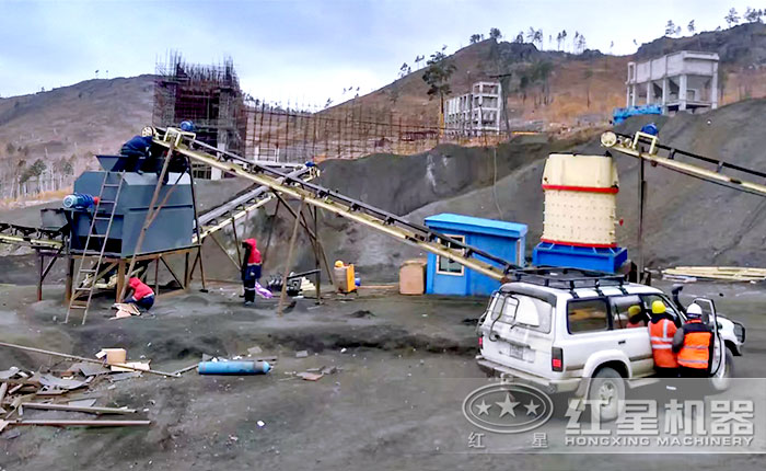 立式復合破碎機生產(chǎn)現(xiàn)場