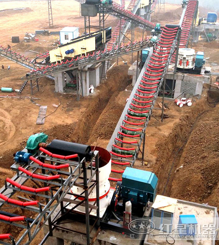 時(shí)產(chǎn)500噸固定砂石生產(chǎn)線現(xiàn)場