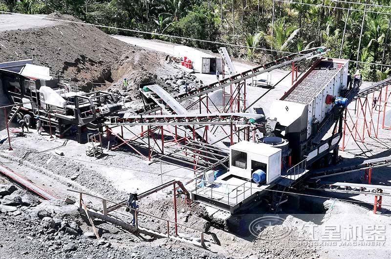 雙機合作——移動破碎機現(xiàn)場