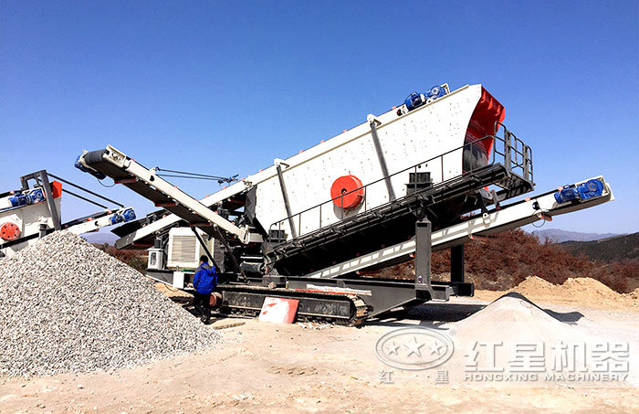 履帶移動石頭加工機(jī)器單機(jī)作業(yè)