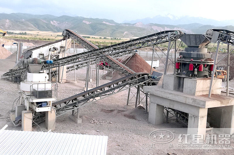 沙石破碎機(jī)破碎制砂作業(yè)現(xiàn)場