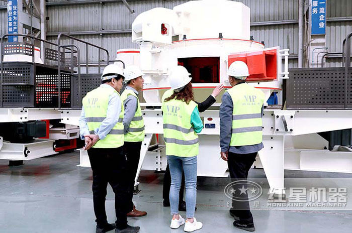 廠區(qū)考察并帶料試機(jī)