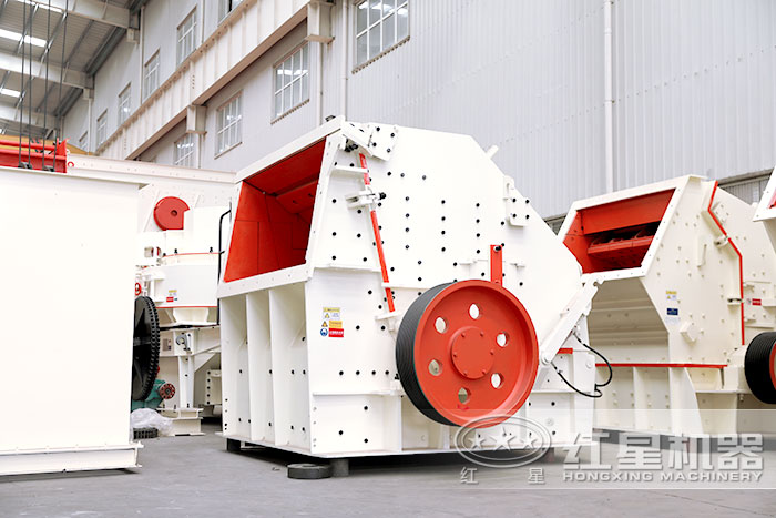 新反擊破石機(jī)型號(hào)