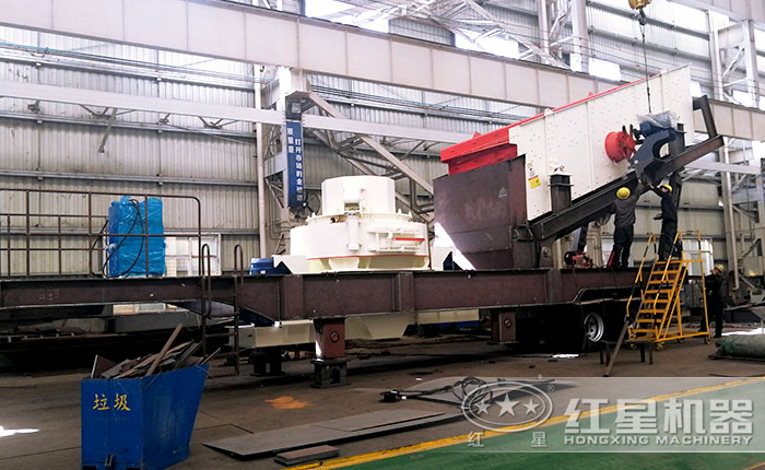 移動(dòng)小型制砂機(jī)車(chē)間圖