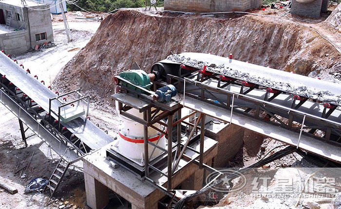 單杠圓錐破碎機(jī)現(xiàn)場