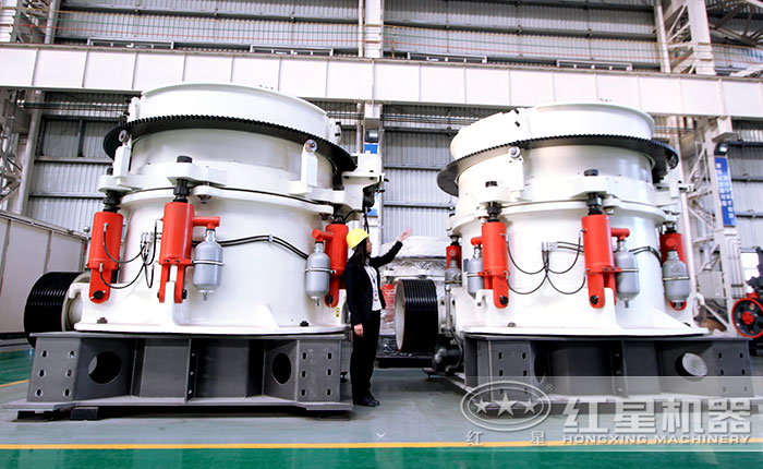 大型多缸液壓圓錐破碎機(jī) 大型多缸液壓圓錐破碎機(jī)