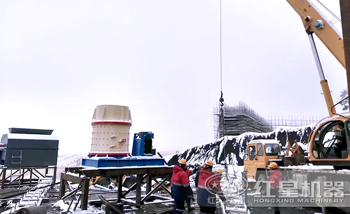 山東用戶煤矸石粉碎機(jī)安裝現(xiàn)場(chǎng)