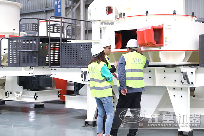 用戶到場參觀制砂機(jī)