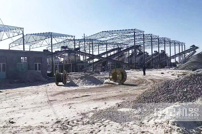 河北大型人工機(jī)制沙生產(chǎn)線現(xiàn)場