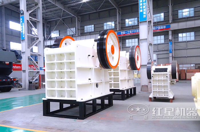 鄂式破碎機(jī)，石場粗碎設(shè)備