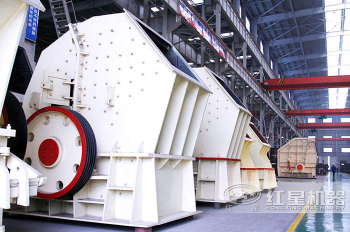 重錘式破碎機(jī)一臺機(jī)器頂兩臺用