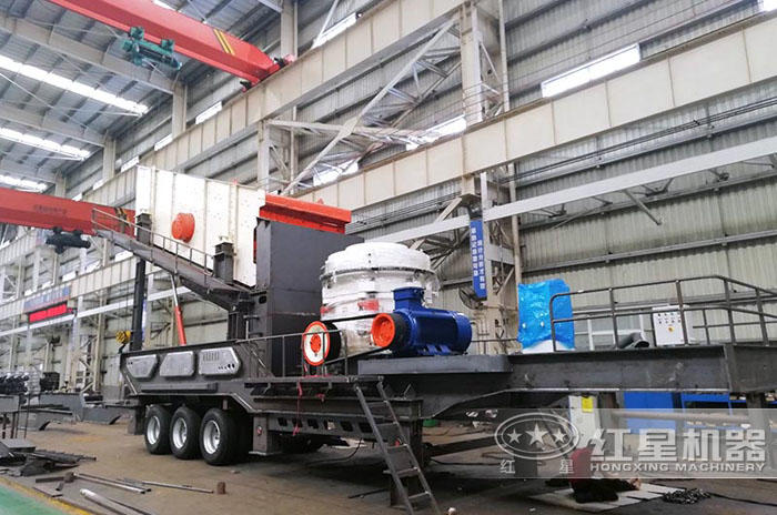 圓錐破移動破碎機(jī)：中細(xì)碎+篩分